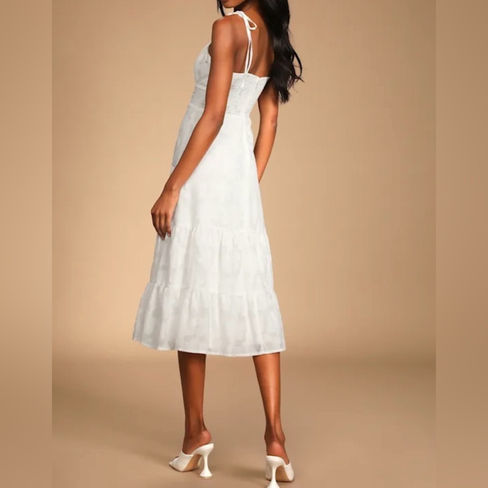 Lulus Sweet Sentiments White Jacquard Tiered Midi Dress Women’s Large NWT - Picture 2 of 13